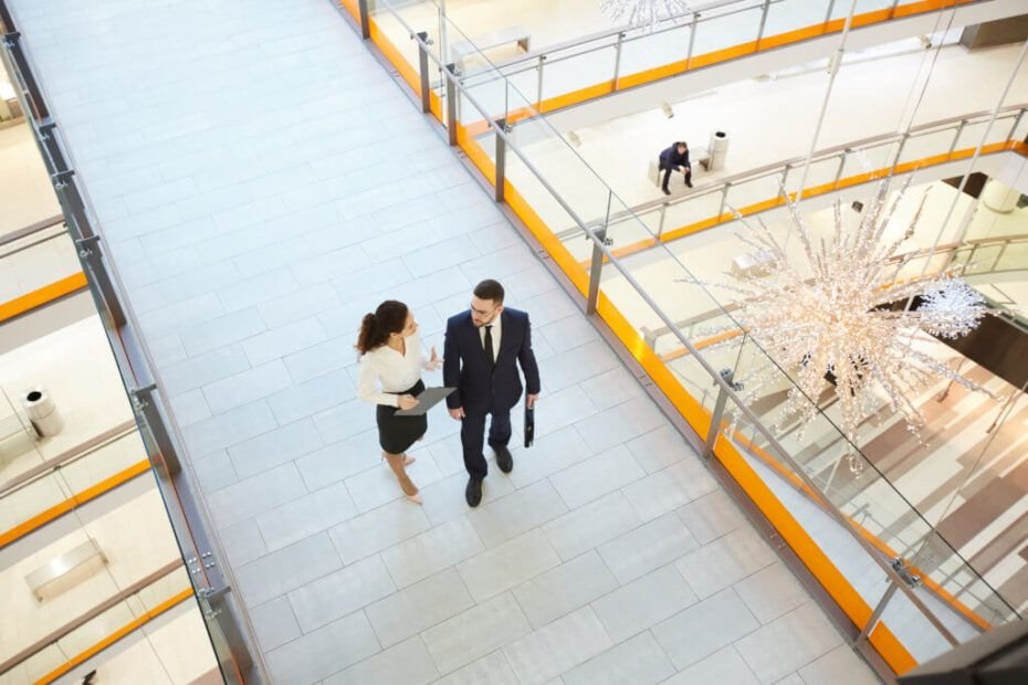 A Importância da Capacitação e Treinamento de Equipes de Segurança em Shopping Centers